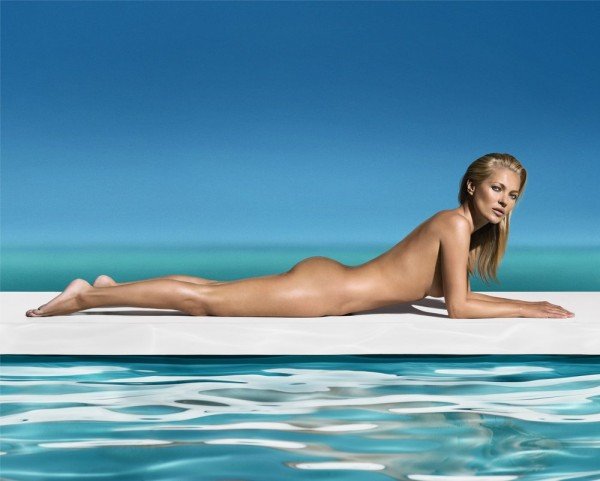 Kate-Moss-St-Tropez-02-600x481.jpg