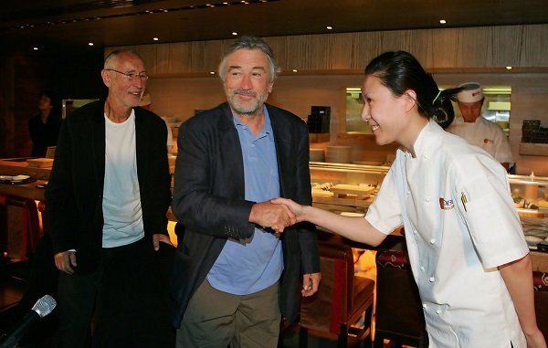 Meir+Teper+Heather+Zheng+Robert+De+Niro+Makes+OEK6eBt3i92x.jpg