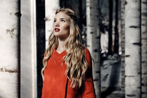 Mand-S-Christmas-4-Vogue-5Nov13-pr_b_1080x720