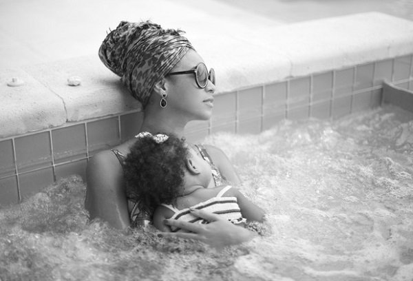 showbiz-beyonce-holiday-3
