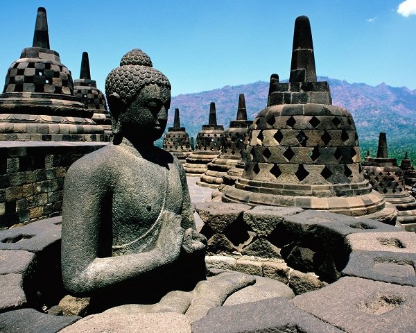 Borobudur-Temple-1
