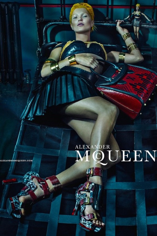 McQueen-Moss-8-Vogue-27Jan14-Steven-Klein_b_592x888